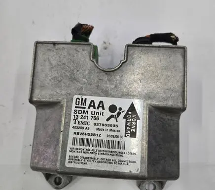 Opel Zafira B Airbag control unit/module 13241766 403253A3 327963935