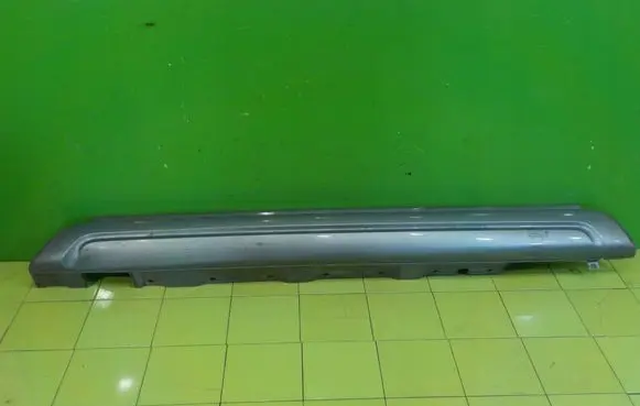 BMW X3 E83 Front sill trim cover 7142120100125