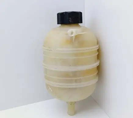 Peugeot 206 Coolant expansion tank/reservoir 9647777280