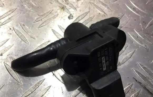 Volkswagen PASSAT B5.5 Air pressure sensor 0261230053 036906051c