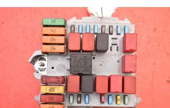 Peugeot Boxer Fuse box set 1376610080