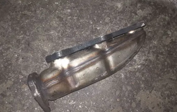 Audi A6 S6 C5 4B Exhaust manifold 059253033C
