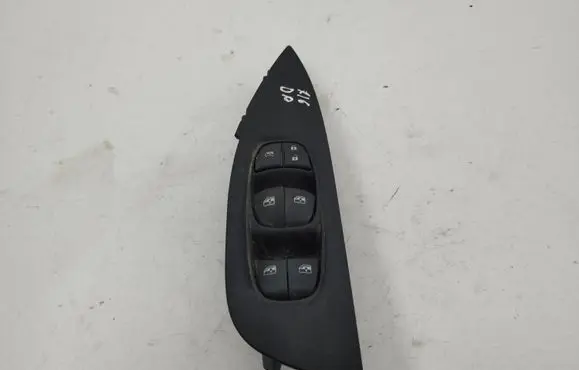 Nissan Qashqai Electric window control switch 80960