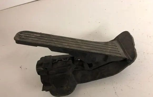 Volkswagen Golf V Accelerator throttle pedal 6PV00874500 1K2721503M