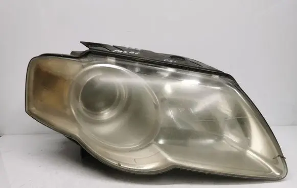 Volkswagen PASSAT B6 Headlight/headlamp 1LL24701404