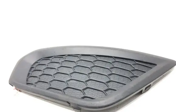 Volvo C30 Front bumper lower grill 31298169