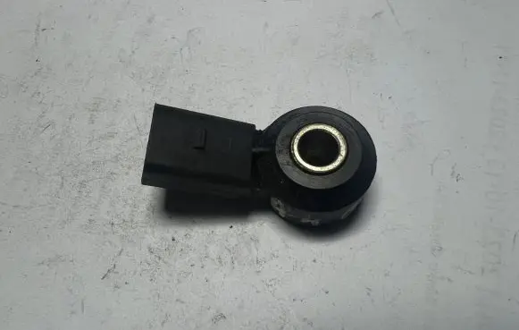 Audi A4 S4 B7 8E 8H Detonation knock sensor 030905377C
