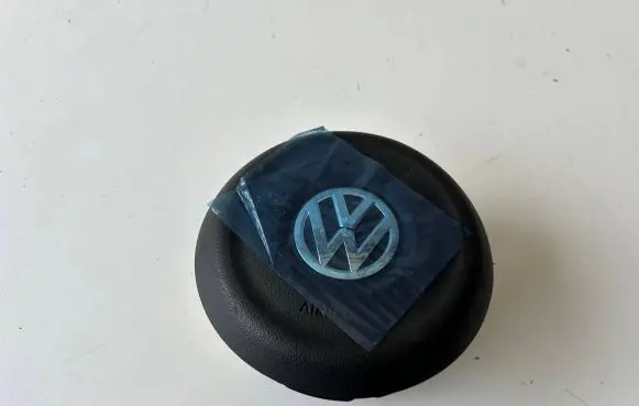 Volkswagen Up Steering wheel airbag 1S0880201B