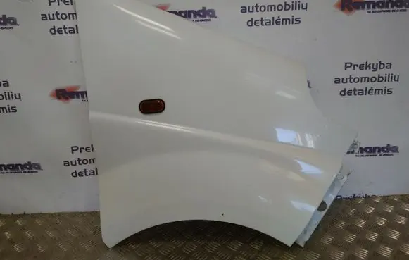 Opel Vivaro Fender