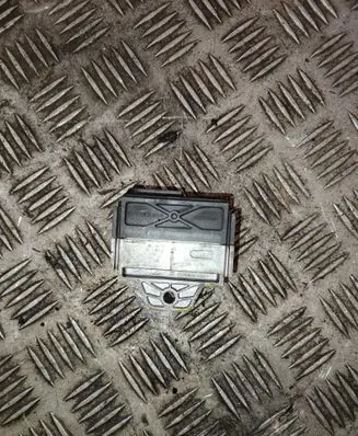 Toyota Avensis T270 Glow plug pre-heat relay 8514120