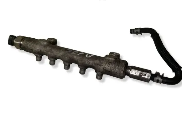 Toyota Avensis T250 Fuel main line pipe 05J16
