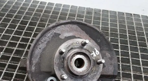 Mitsubishi Outlander Front wheel hub