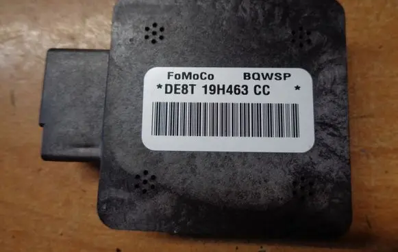 Ford Ka Gateway control module DE8T19H463CC