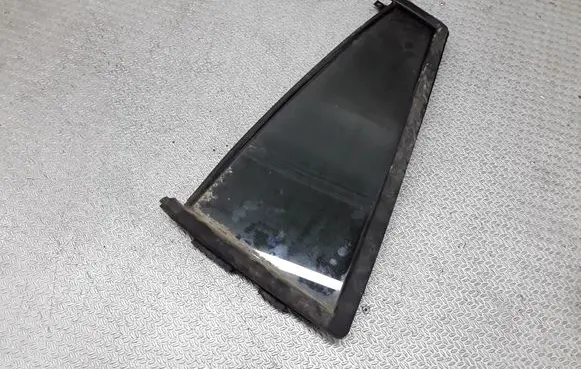 Hyundai Santa Fe Rear vent window glass 