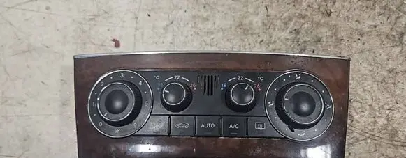 Mercedes-Benz C W203 Climate control unit A2038303485 F011500039