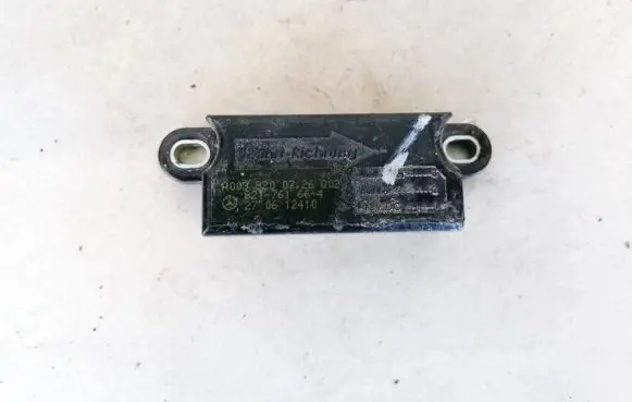 Mercedes-Benz CLS C219 Airbag deployment crash/impact sensor 821761664 A0038200726q02