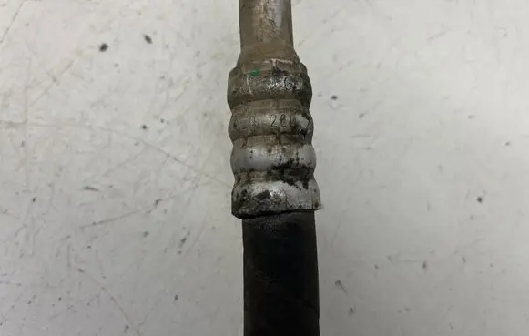 Air conditioning (A/C) pipe/hose