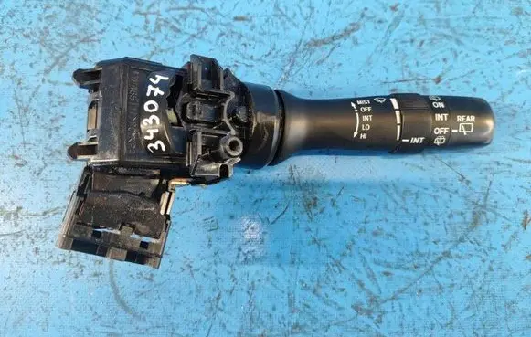Toyota Sienna XL30 III Gear shift switch/knob 8465202730