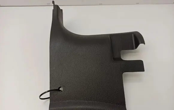 Foot area side trim