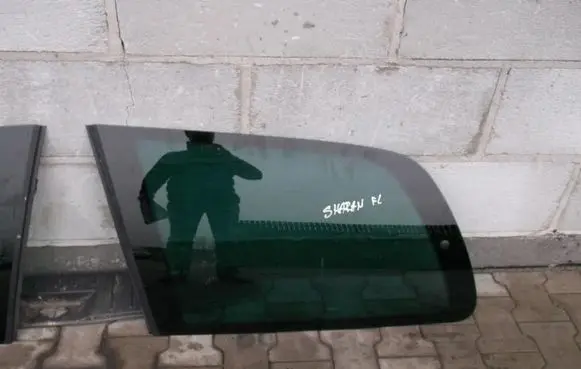 Volkswagen Sharan Front triangle window/glass SZYBKA