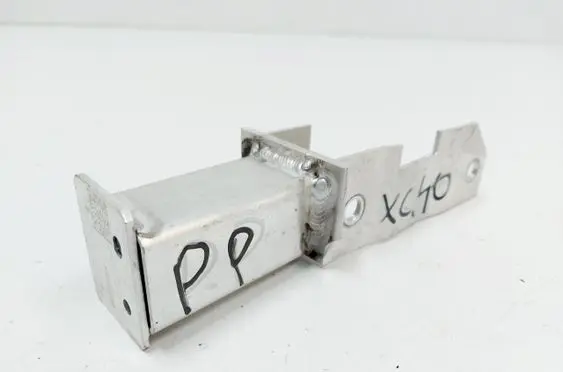 Volvo XC40 Front bumper shock/impact absorber 32283254