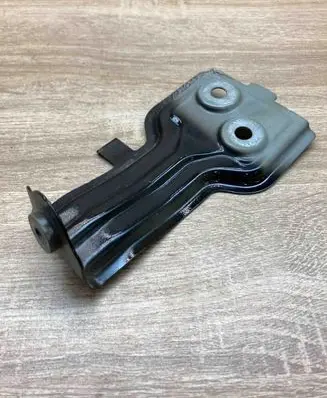 BMW X4 G02 Fender mounting bracket 7397515