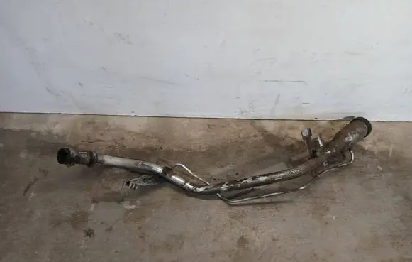 Volvo XC90 Fuel tank filler neck pipe 32142555 31355928 31452249