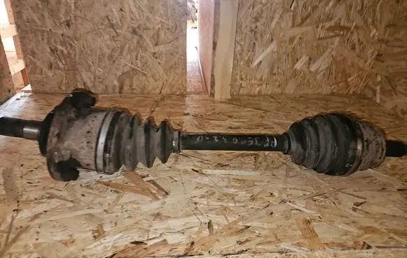 Mitsubishi Pajero Front driveshaft