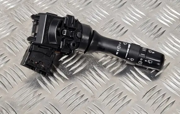 Toyota Auris 150 Wiper control stalk 17F144