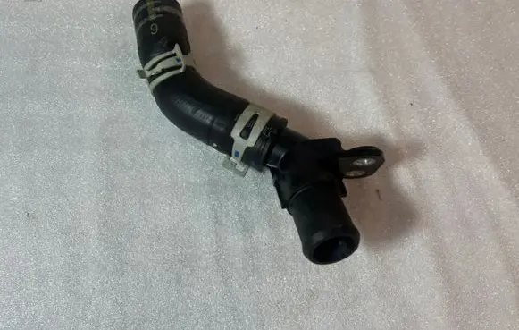 Toyota C-HR I Engine coolant pipe/hose 924153