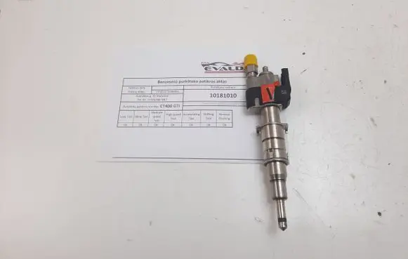 BMW 5 F10 F11 Fuel injector 7585261 10181010
