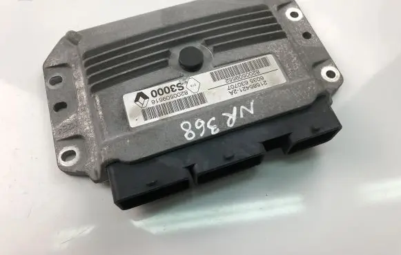 Renault Scenic II - Grand scenic II Engine control unit/module ECU 8200509552 8200529516