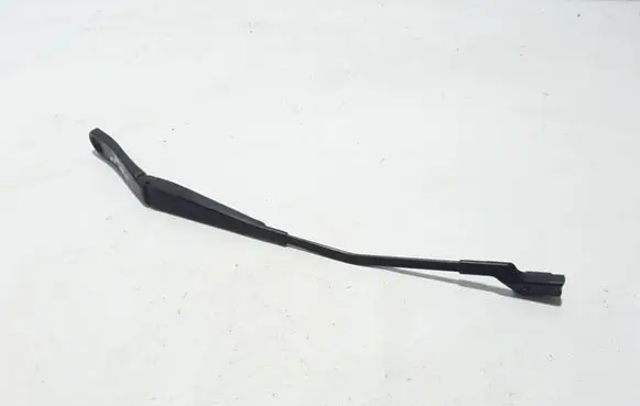 Volvo V70 Front wiper blade arm 30796035