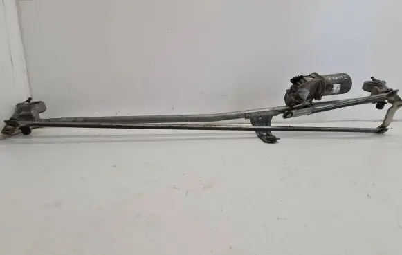 Opel Zafira B Front wiper linkage and motor 404976