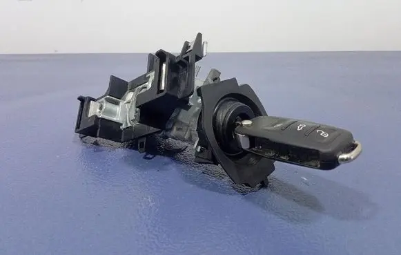 Skoda Octavia Mk2 (1Z) Ignition lock 1K0905851B