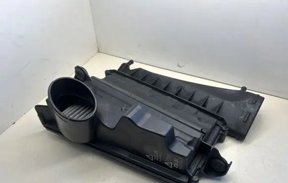 Mercedes-Benz E W211 Air filter box A6420902001 4602185904