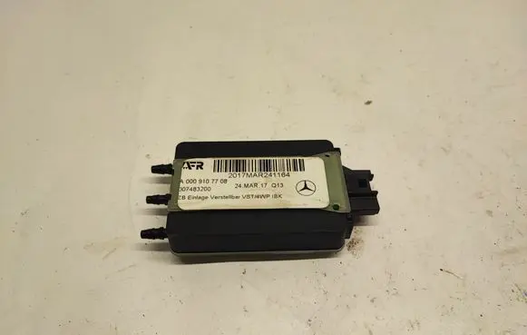 Mercedes-Benz C W205 Seat adjustment motor A0009107708