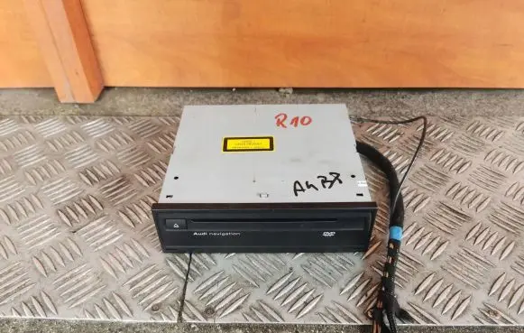 Audi A8 S8 D3 4E Navigation unit CD/DVD player 4E0919887D