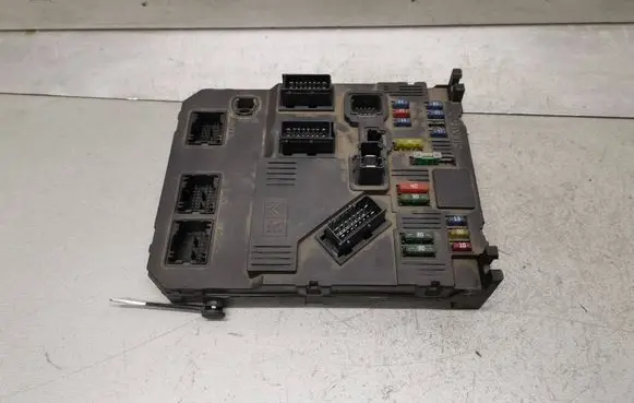 Citroen Berlingo Fuse module 9649627780 S118085320A