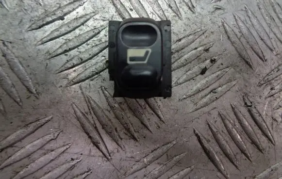 Citroen Berlingo Quarter vent window switch 