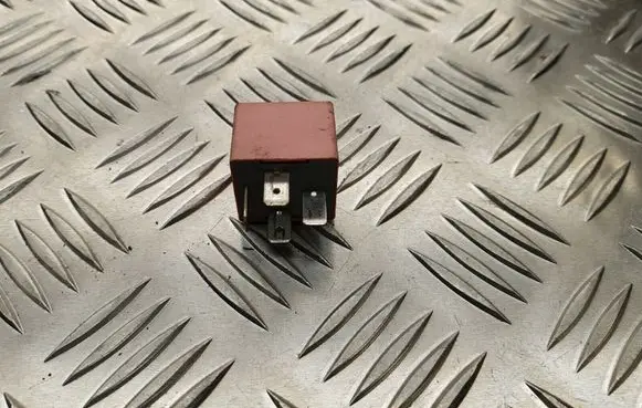 Renault Clio II Other relay 8200308271