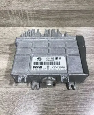 Volkswagen Golf III Engine control unit/module ECU 030906027AA 0261204617