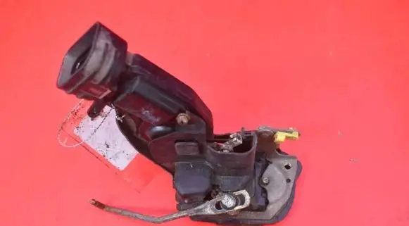 Suzuki Grand Vitara I Rear door lock