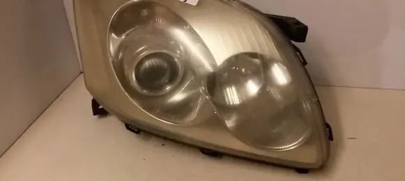 Toyota Avensis T250 Headlight/headlamp
