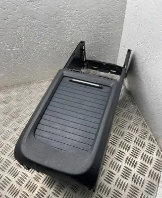 Honda CR-V Center console 83400SWWE013M1 7522EBELK0110