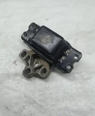 Skoda Yeti (5L) Engine mount bracket 1K0199555Q