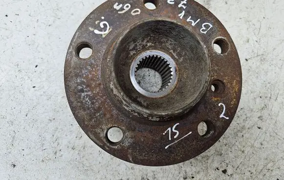 BMW 7 E65 E66 Rear wheel hub