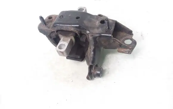 Skoda Fabia Mk1 (6Y) Engine mount bracket 6Q0199555AD