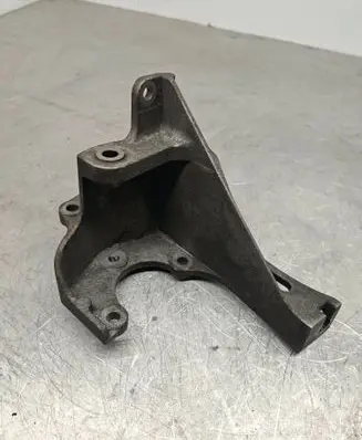 Subaru Forester SG Power steering pump mounting bracket 