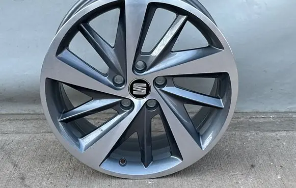 Seat Leon (5F) R18 alloy rim 5F0601025E